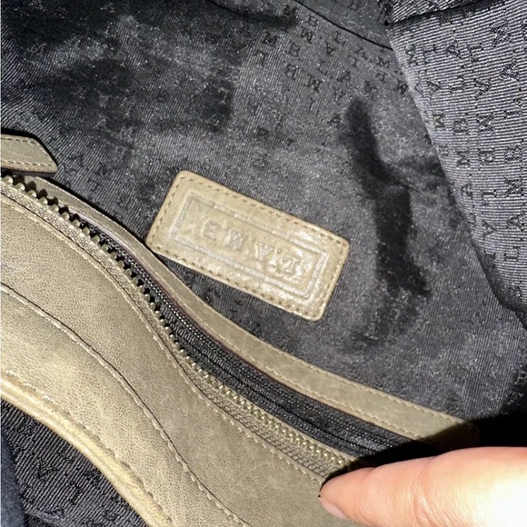 L.A.M.B. Green messenger Bag - Picture 3 of 3